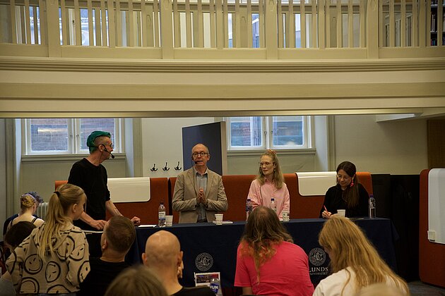 Picture of a lecture in Läsesalen at Kulturnatten.
