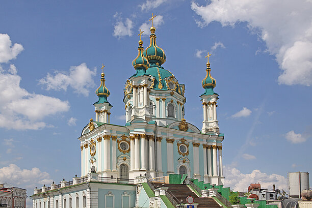Ukrainsk-ortodoxa St Andreas kyrka i Kiev.