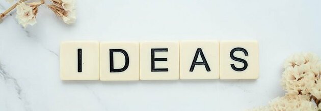 det står ideas med monopolblockbokstäver