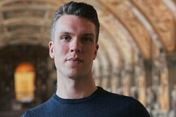 Porträttbild Andreas. Foto.